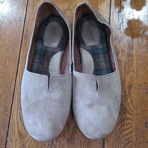 Women's Born Tan Suede Loafers SIZE 9.5